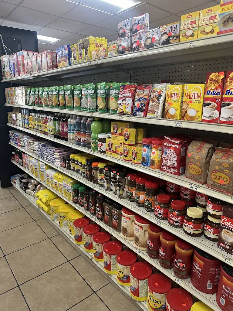 El Sunzal Grocery and Bakery